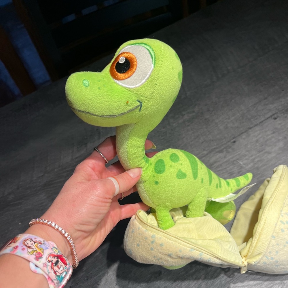 Disney store Arlo the good Dinosaur Plush with Yellow Egg